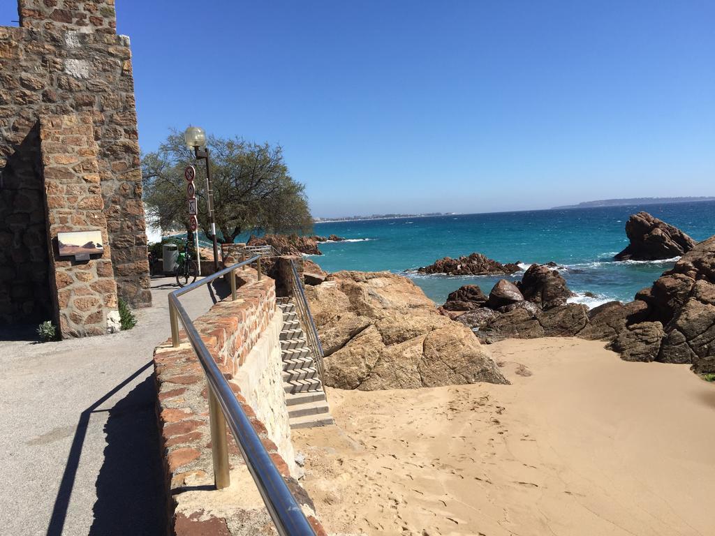Dionysos Vue Mer Cannes Bilik gambar